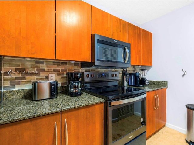 1200 Brickell Bay Dr 1509, Miami, FL 33131