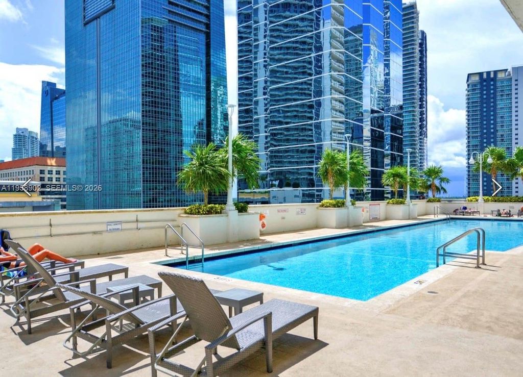 1200 Brickell Bay Dr 1509, Miami, FL 33131