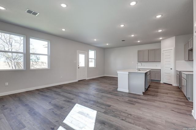 5526 Franklin Hills, Von Ormy, TX 78073