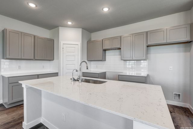 5526 Franklin Hills, Von Ormy, TX 78073