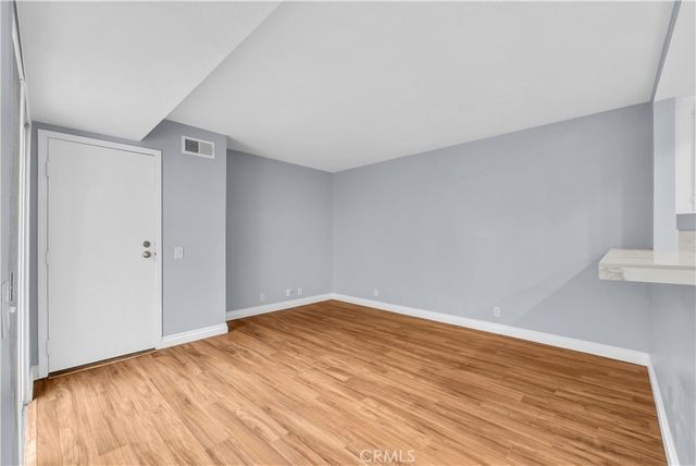 4 Wellesley, Irvine, CA 92612