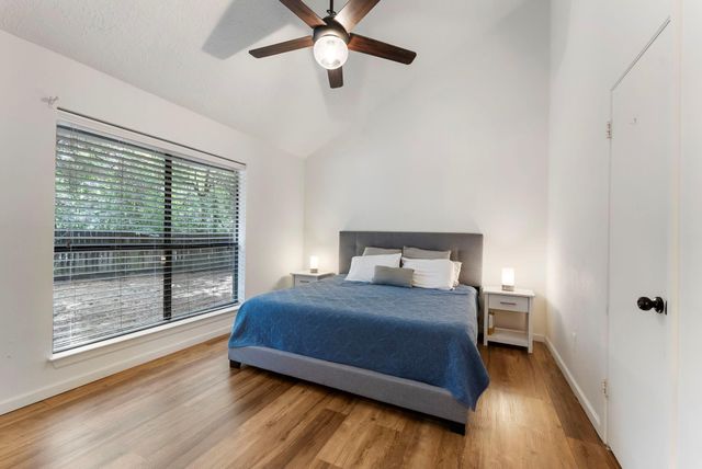 19 Tremont Woods Court, The Woodlands, TX 77381