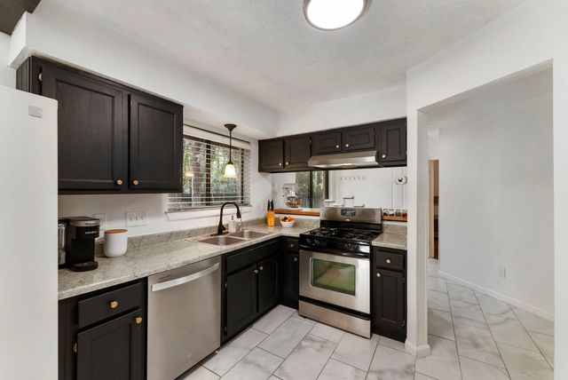 19 Tremont Woods Court, The Woodlands, TX 77381