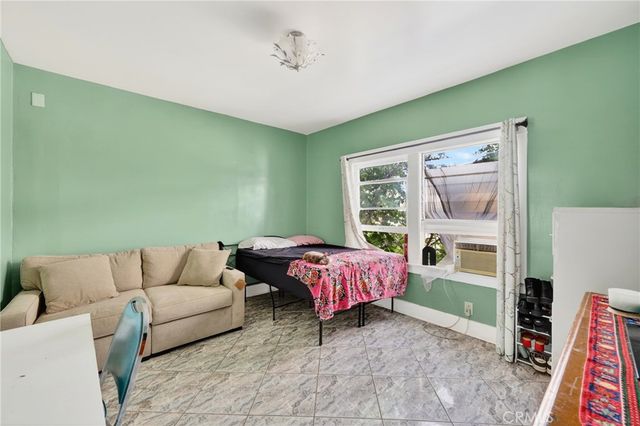 1131 Echo Park Ave, Los Angeles, CA 90026