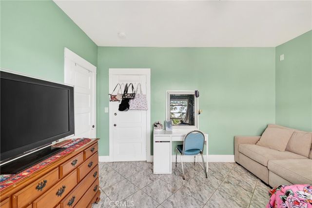 1131 Echo Park Ave, Los Angeles, CA 90026