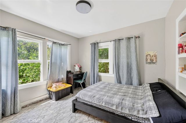 1131 Echo Park Ave, Los Angeles, CA 90026