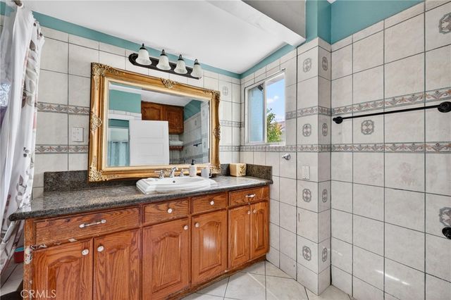 1131 Echo Park Ave, Los Angeles, CA 90026