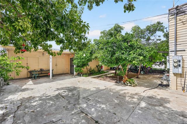 1131 Echo Park Ave, Los Angeles, CA 90026