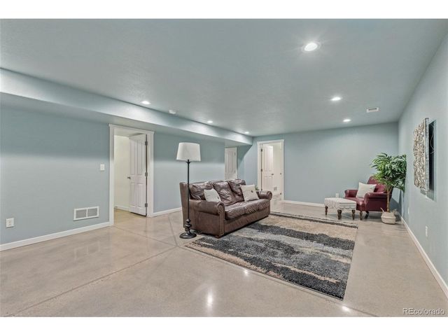 3051 Hudson Dr, Loveland, CO 80538