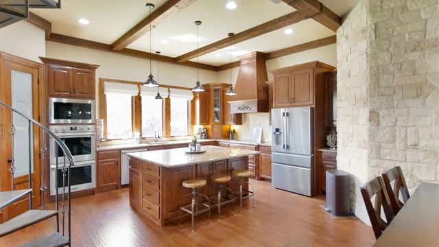 7421 Dawn Avenue, Pilot Point, TX 76258