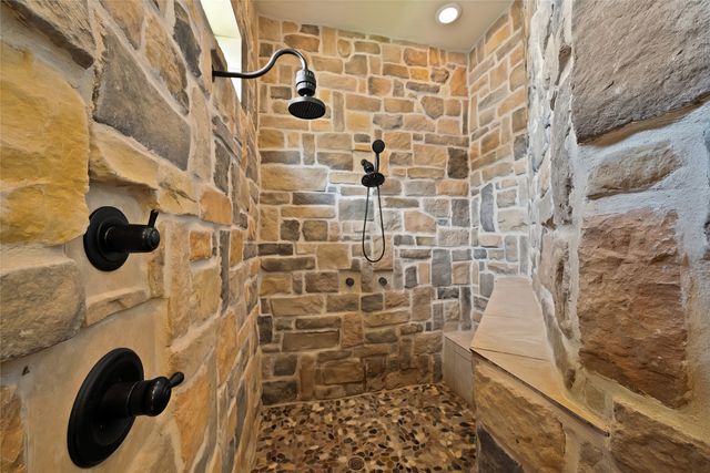 7421 Dawn Avenue, Pilot Point, TX 76258