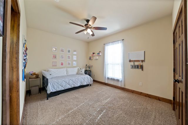 7421 Dawn Avenue, Pilot Point, TX 76258