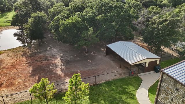 7421 Dawn Avenue, Pilot Point, TX 76258