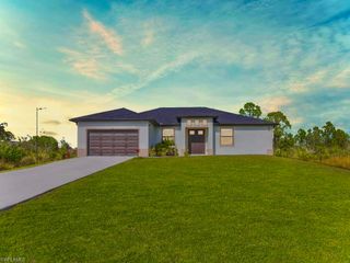 637 Cardinal ST E, Lehigh Acres, FL 33974