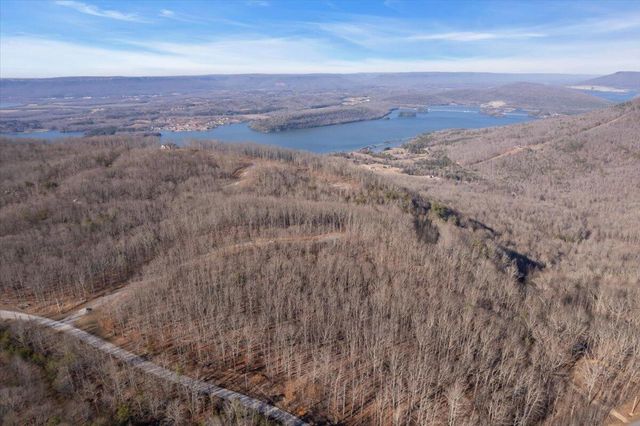 211 Walosi Lane, South Pittsburg, TN 37380