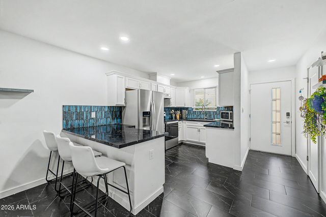 6721 E MC DOWELL Road 325B, Scottsdale, AZ 85257