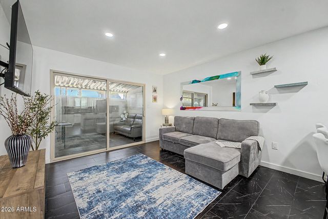 6721 E MC DOWELL Road 325B, Scottsdale, AZ 85257