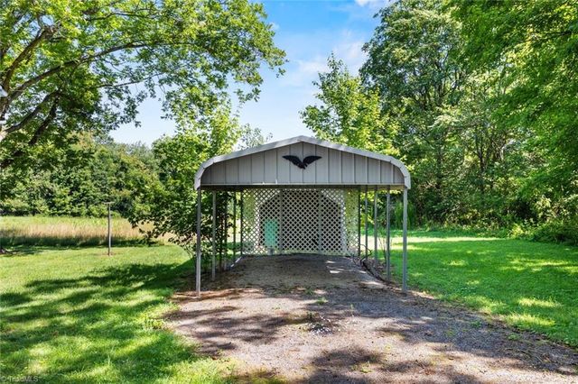 106 Sunset Drive, Boonville, NC 27011