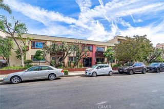 5414 Newcastle Avenue 33, Encino, CA 91316