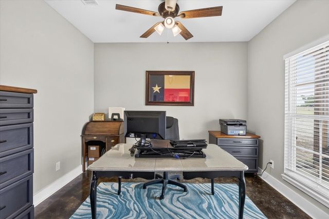114 Lakewood Road, Trinidad, TX 75163