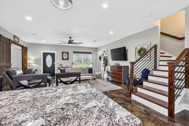 114 Lakewood Road, Trinidad, TX 75163