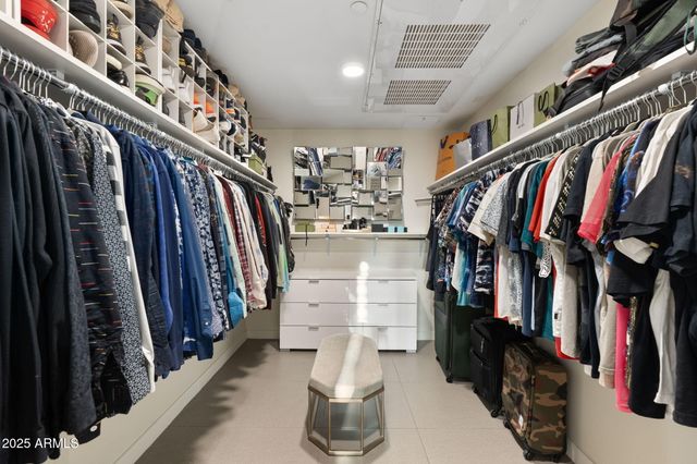 2300 E CAMPBELL Avenue 218, Phoenix, AZ 85016