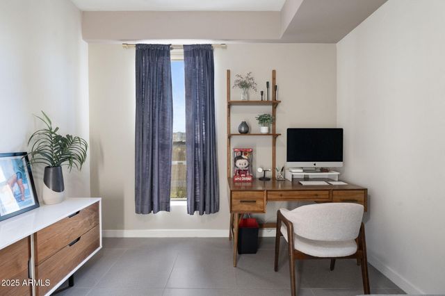 2300 E CAMPBELL Avenue 218, Phoenix, AZ 85016