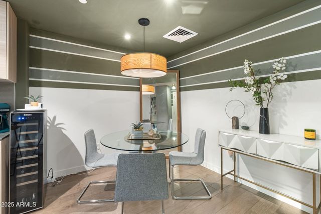 2300 E CAMPBELL Avenue 218, Phoenix, AZ 85016