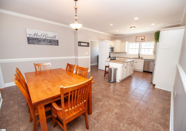 450 Meadow Road, Inman, SC 29349