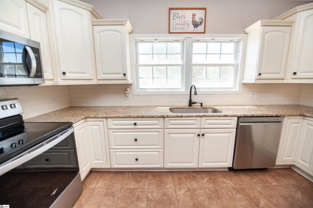 450 Meadow Road, Inman, SC 29349