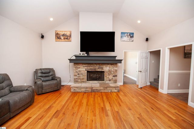 450 Meadow Road, Inman, SC 29349