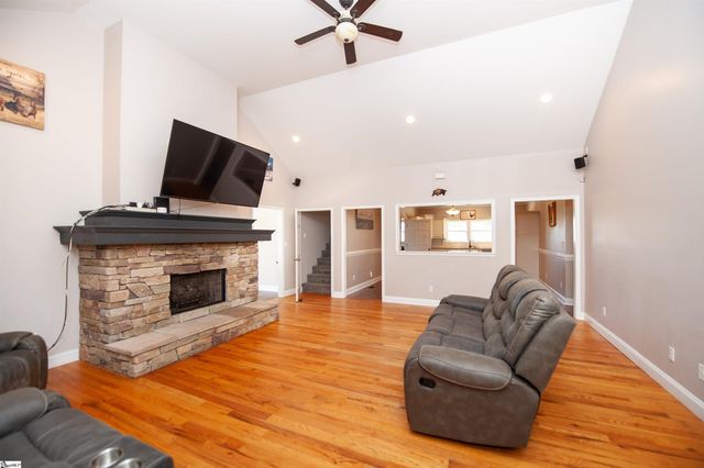 450 Meadow Road, Inman, SC 29349