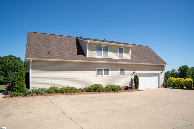 450 Meadow Road, Inman, SC 29349