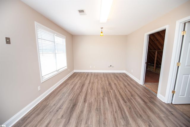 450 Meadow Road, Inman, SC 29349