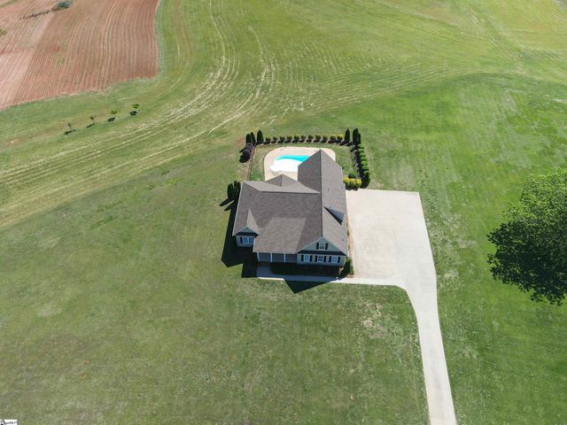 450 Meadow Road, Inman, SC 29349