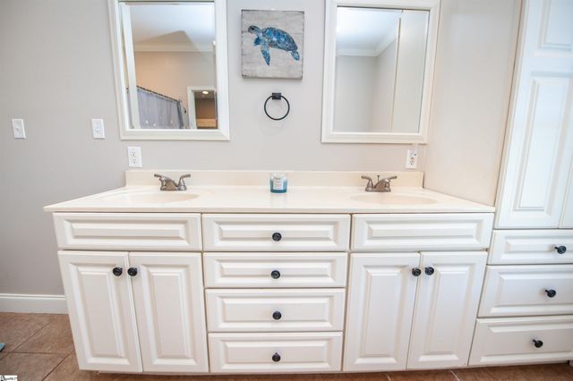 450 Meadow Road, Inman, SC 29349