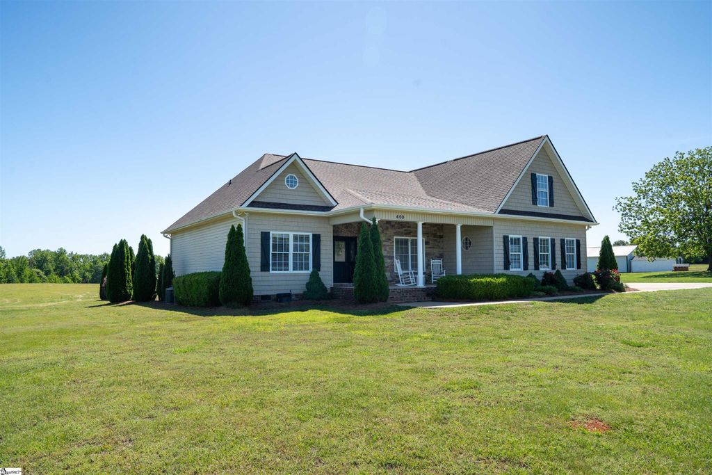 450 Meadow Road, Inman, SC 29349