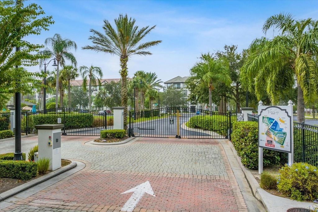 Image 2 of property listing at 4114 BREAKVIEW DRIVE 20802, Orlando, FL 32819