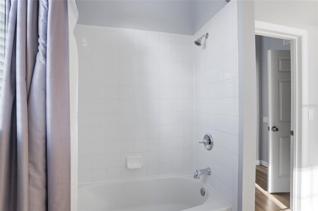 Image 30 of property listing at 4114 BREAKVIEW DRIVE 20802, Orlando, FL 32819