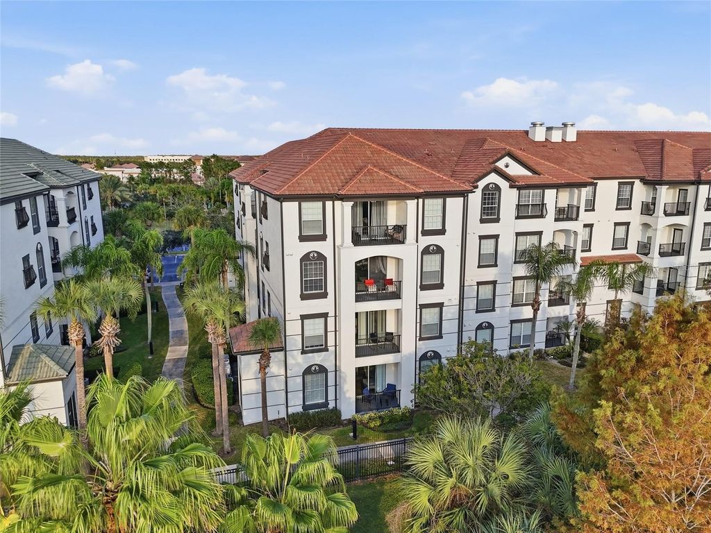 Image 8 of property listing at 4114 BREAKVIEW DRIVE 20802, Orlando, FL 32819