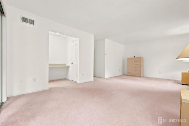 137 Redpine Loop, Old Bridge, NJ 08857