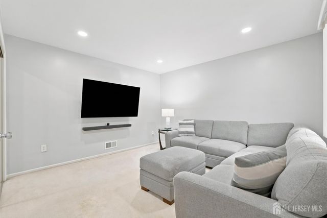 137 Redpine Loop, Old Bridge, NJ 08857