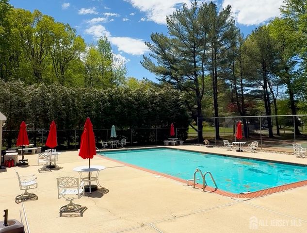 137 Redpine Loop, Old Bridge, NJ 08857