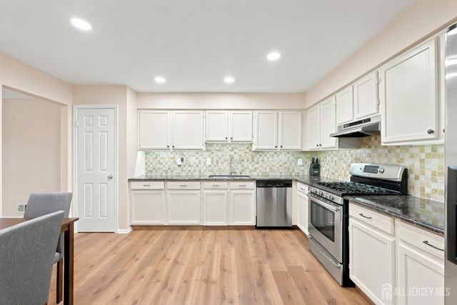 137 Redpine Loop, Old Bridge, NJ 08857