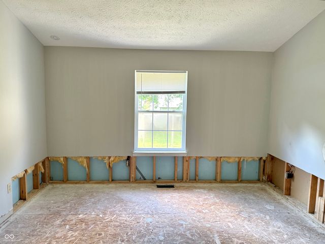 1025 Killian, Mooresville, IN 46158