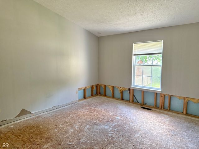 1025 Killian, Mooresville, IN 46158