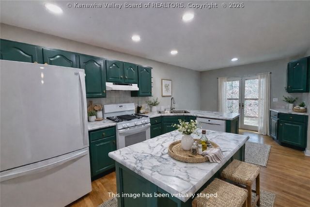 13 Cottonwood Drive, Pinch, WV 25071