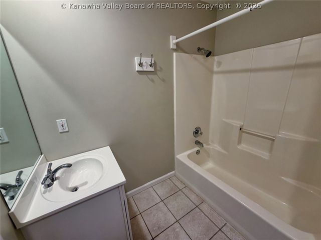 13 Cottonwood Drive, Pinch, WV 25071