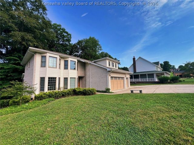 13 Cottonwood Drive, Pinch, WV 25071