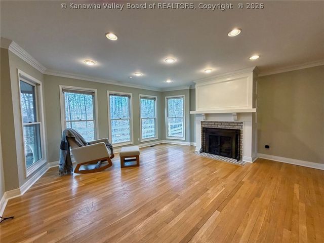 13 Cottonwood Drive, Pinch, WV 25071